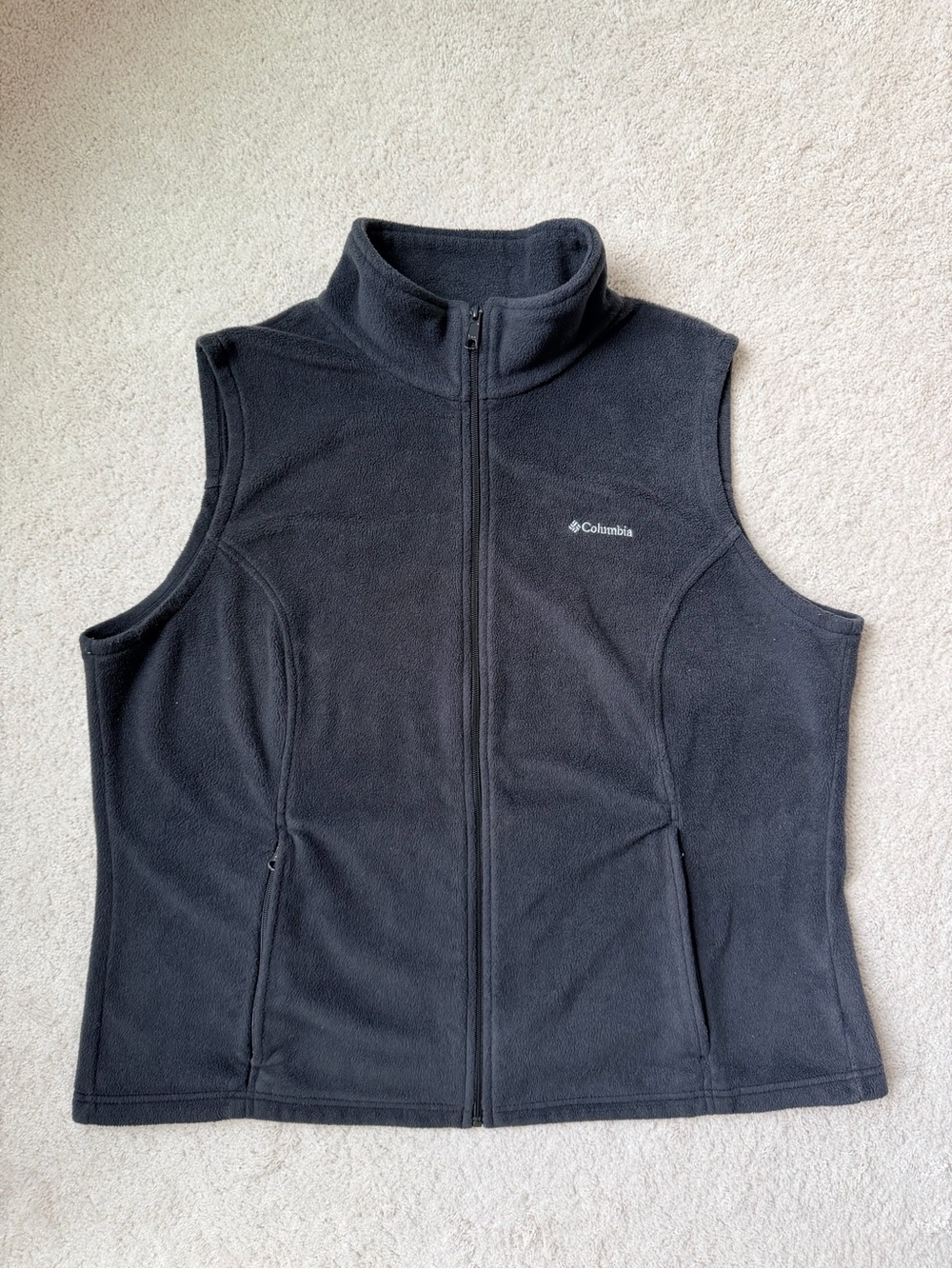 Columbia Women’s Black Full-Zip Fleece Vest